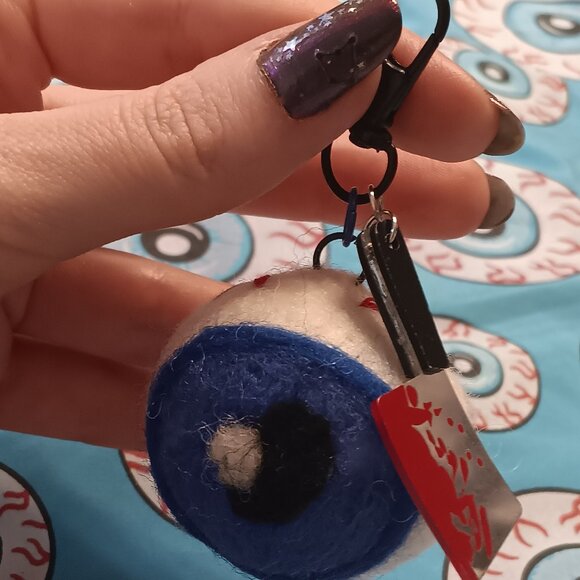 Handmade Eyeball Key Chain - Picture 2 of 2